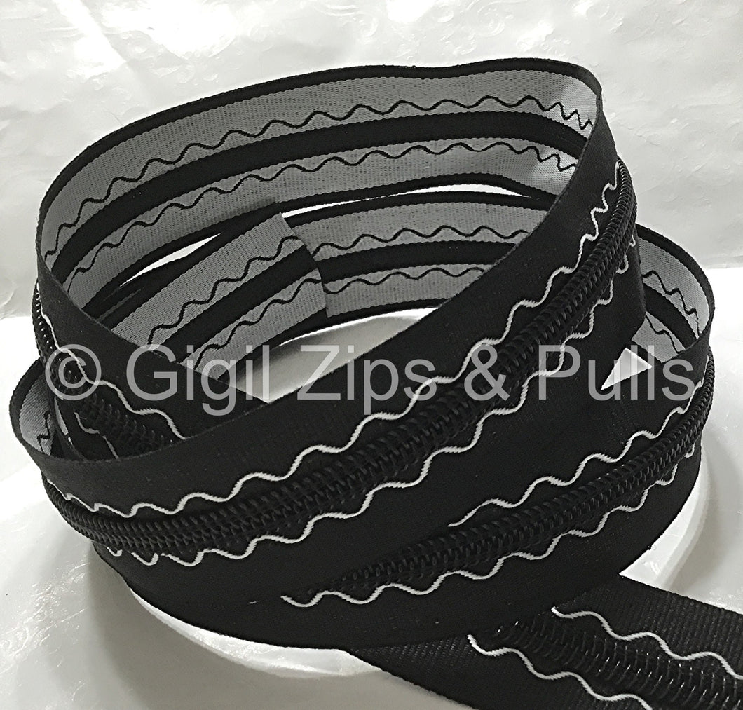 Zipper Tape - Black Tape w White Wave around Black Teeth