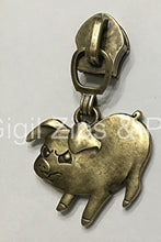 Load image into Gallery viewer, Pig - 3 Colors
